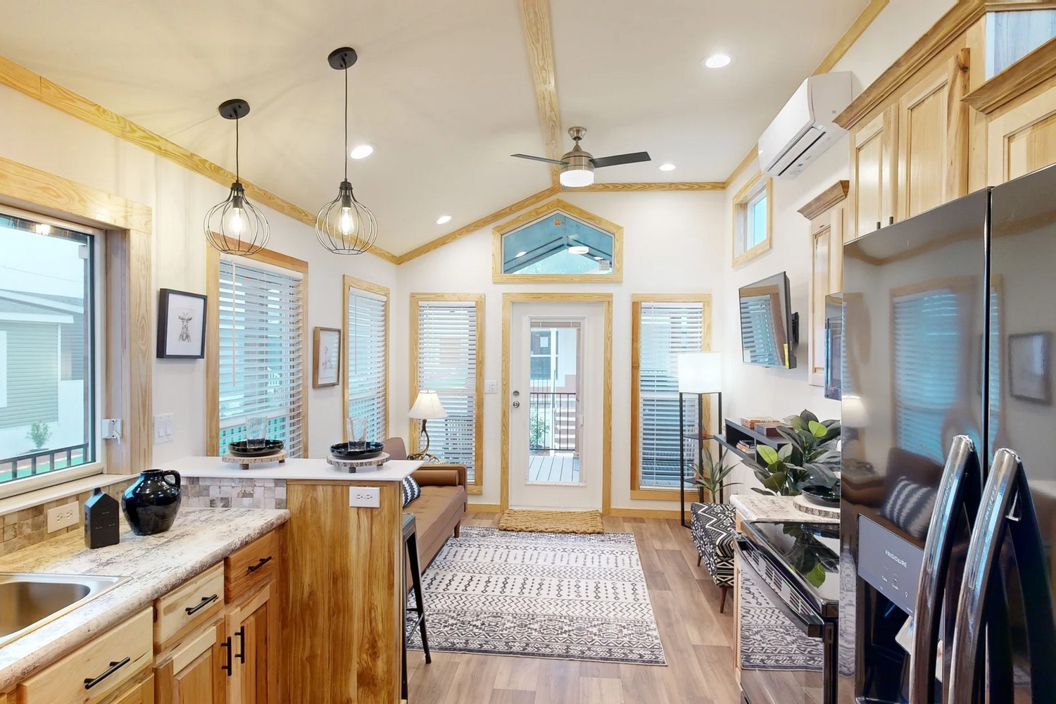 Brazos_PC-541P_Park_Cottage_Park_model_RV_Tiny_Home-13