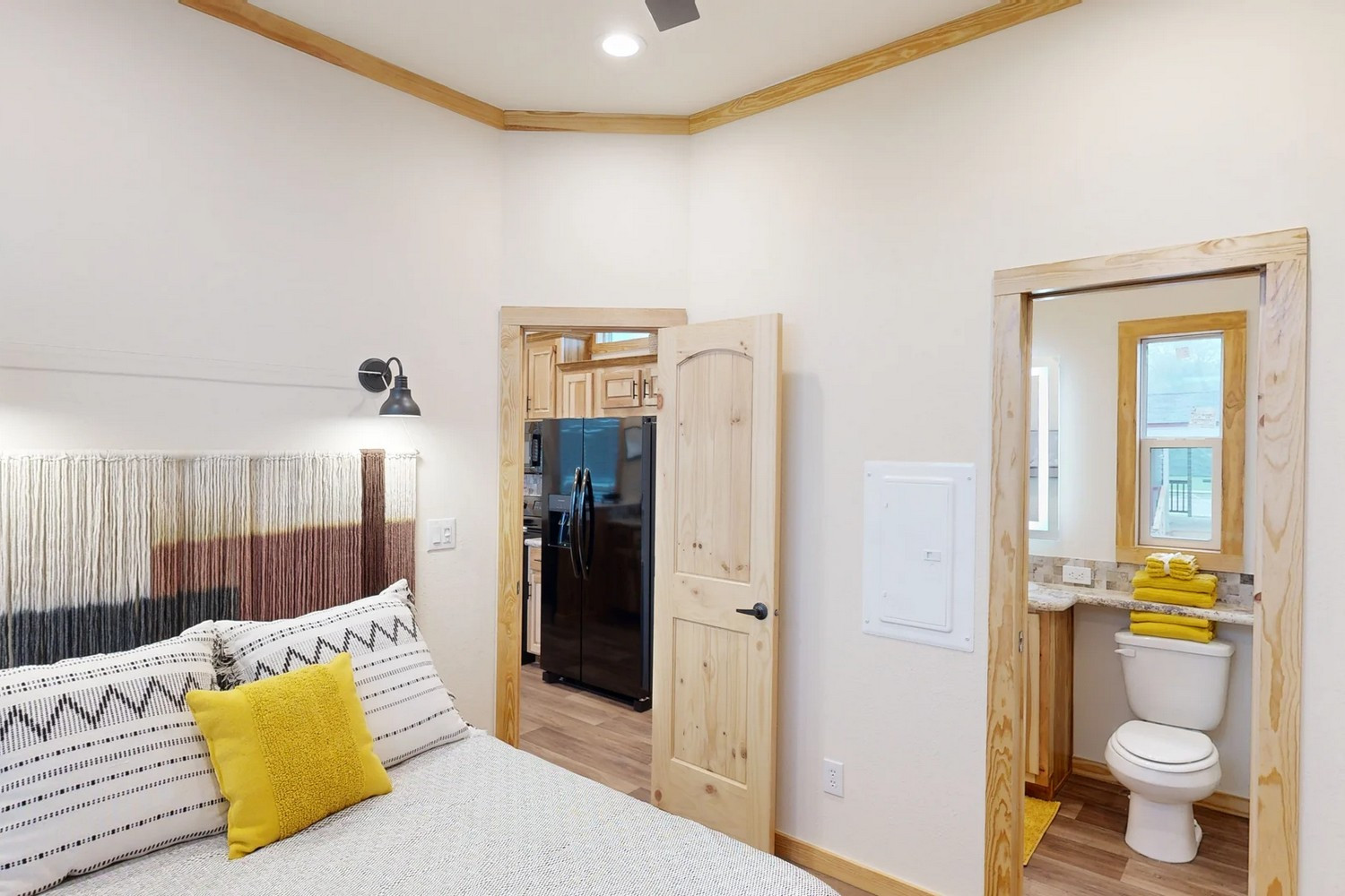 Brazos_PC-541P_Park_Cottage_Park_model_RV_Tiny_Home-9